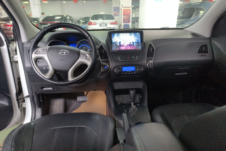 北京现代ix35 2015款 2.0L 自动两驱智能型 国V中控内饰7002