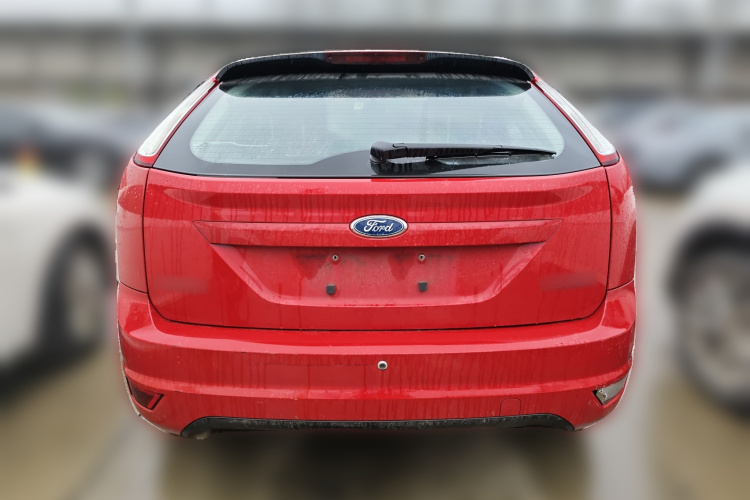 福特 福克斯 2013款 两厢经典 1.8L 自动基本型车身外观6