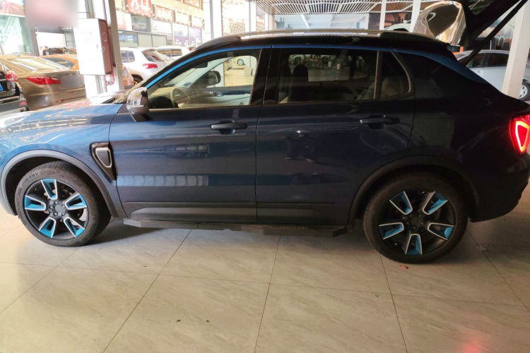 领克01 2017款 2.0T 两驱耀Pro版车身外观6003