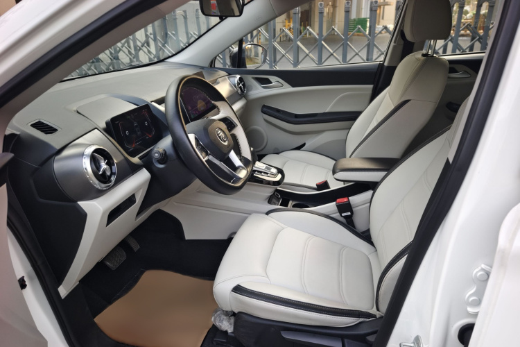 比亚迪 元Pro 2021款 一生一世版中控内饰7004