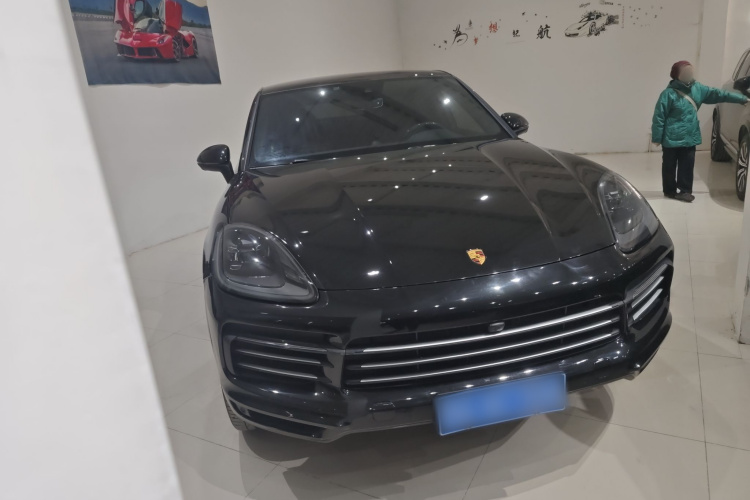 保时捷 2023款 Cayenne Coupé 3.0T 铂金版车身外观3