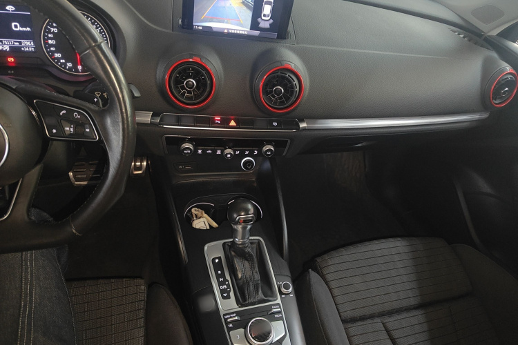 奥迪A3 2020款  Limousine 35 TFSI 运动型 国VI中控内饰12