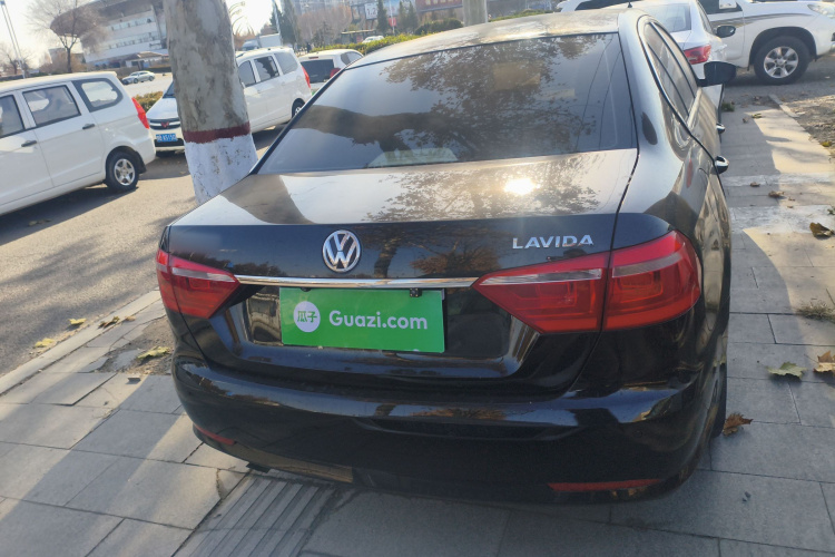 大众 朗逸 2013款 改款经典 1.6L 自动舒适版车身外观6