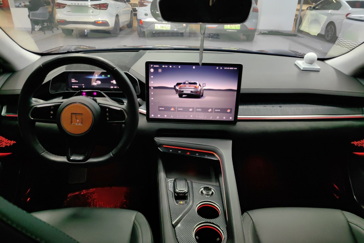 极氪001 2022款 超长续航单电机 WE版中控内饰7002