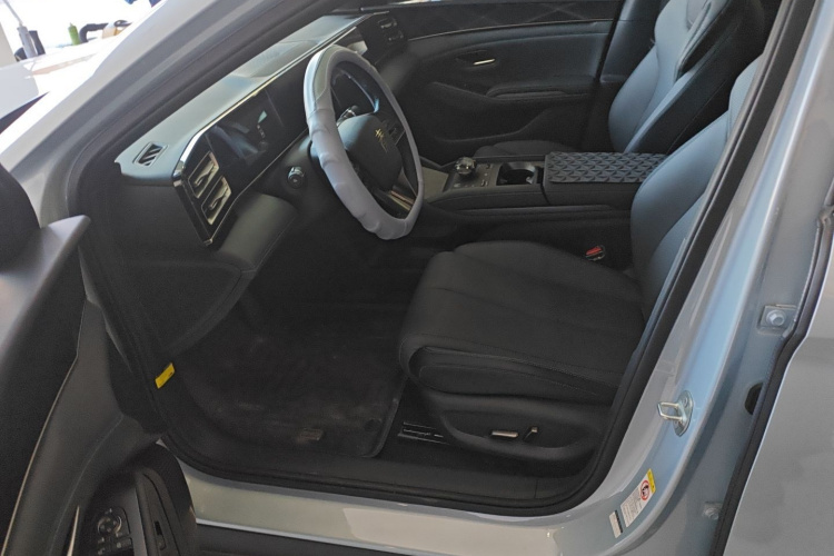 比亚迪 秦L 2024款 DM-i 120KM超越型局部细节19