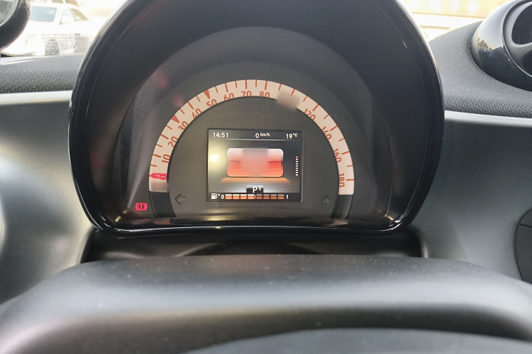 smart forfour 2016款 0.9T 66千瓦先锋版局部细节14