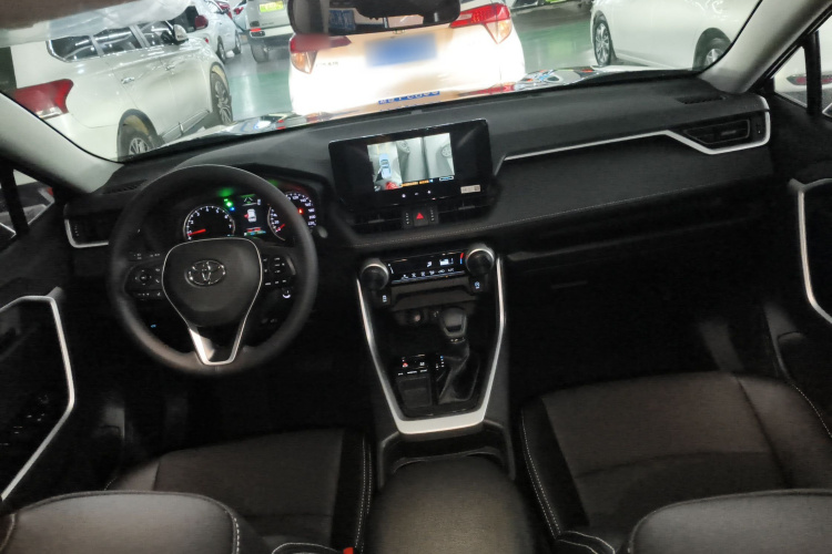 丰田 RAV4荣放 2024款 2.0L CVT两驱都市版中控内饰7002