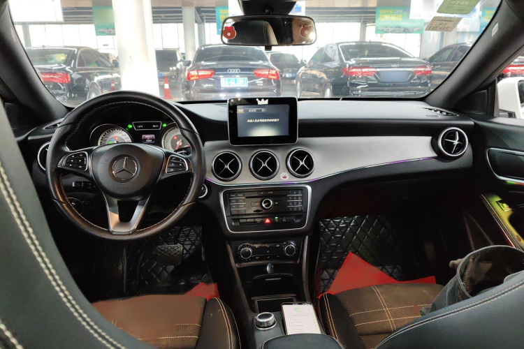 奔驰CLA 2016款 CLA 200 动感型中控内饰7002