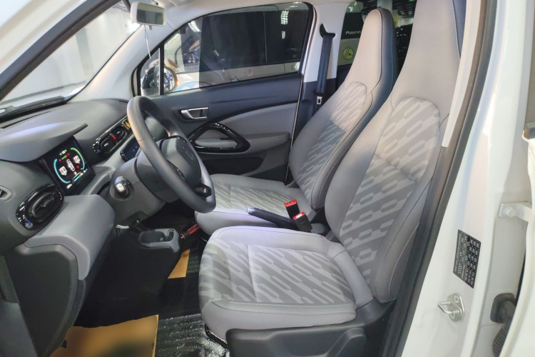 零跑汽车 零跑T03 2024款 200轻享版中控内饰19