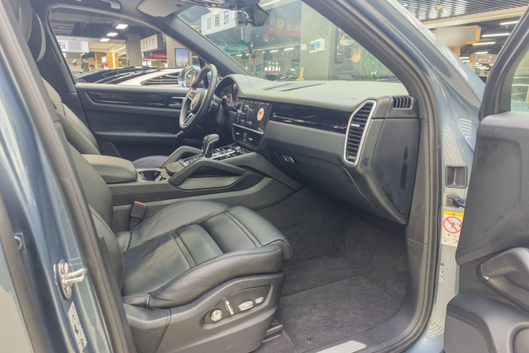 保时捷 2018款 Cayenne 3.0T中控内饰7008