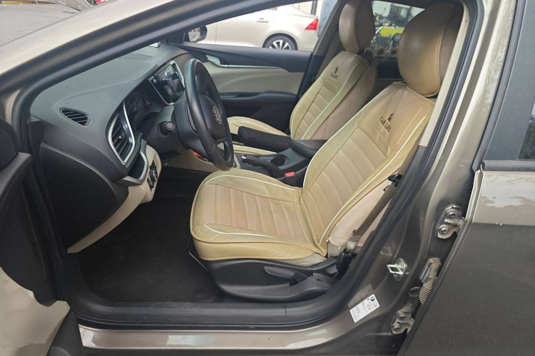 别克 英朗 2019款 15T 双离合进取型 国VI局部细节19