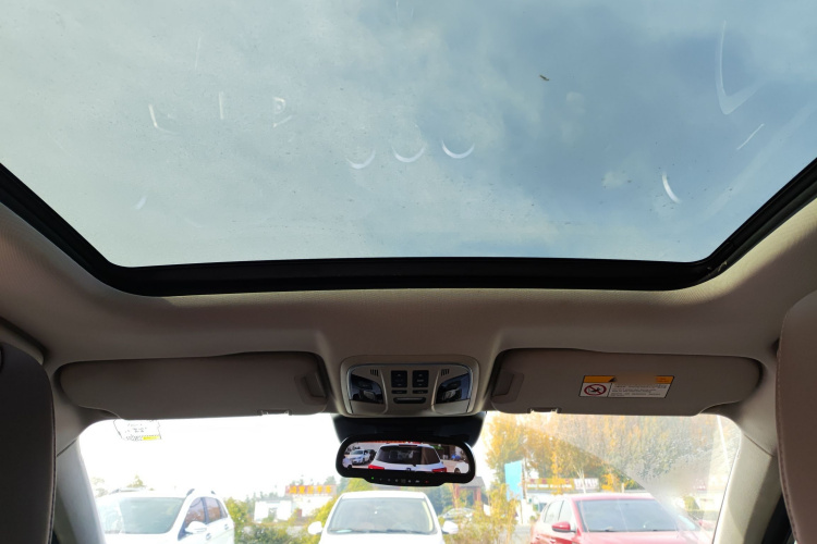 魏牌 VV7 2017款 2.0T 旗舰型中控内饰22