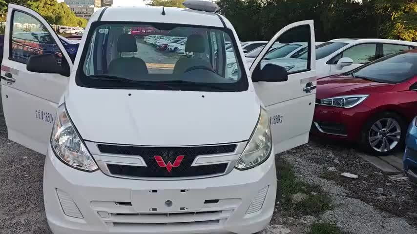 五菱汽车 五菱荣光V 2019款 1.5L封窗车实用型国VI LAR实拍1