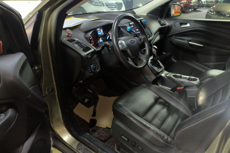 福特 翼虎 2015款 2.0L GTDi 四驱尊贵型中控内饰7003