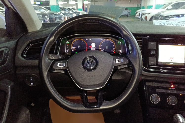 大众 T-ROC探歌 2019款 280TSI DSG两驱舒适型 国VI中控内饰13