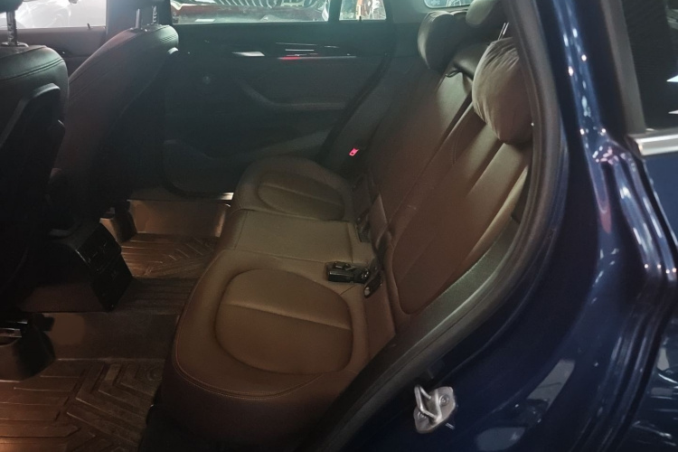 宝马X1 2021款 sDrive25Li 领先型中控内饰7004