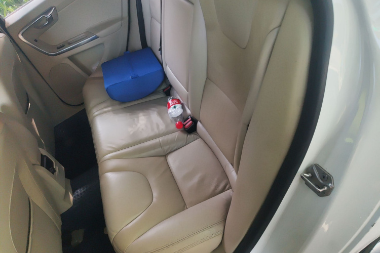 沃尔沃V60 2014款 T5 智逸版中控内饰21