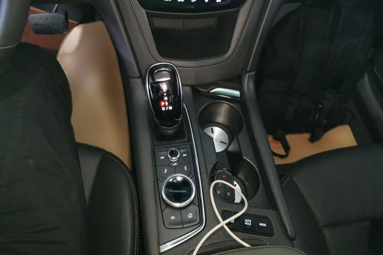 凯迪拉克XT6 2022款 2.0T 七座四驱豪华型局部细节18