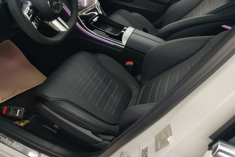 奔驰C级新能源 2023款 C 350 eL中控内饰19