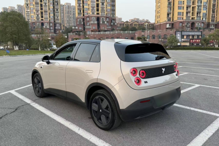 firefly萤火虫 2025款 发光版车身外观6006