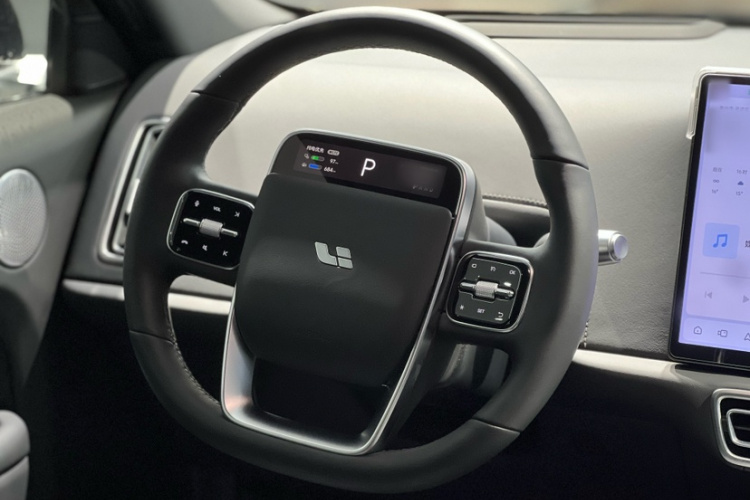 理想汽车 理想L6 2024款 Max中控内饰7006