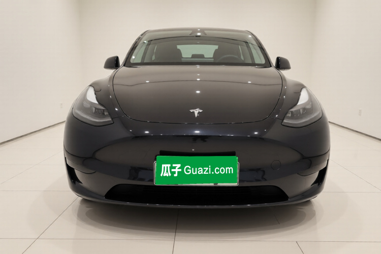 特斯拉 Model Y 2024款 后轮驱动版车身外观2