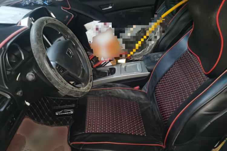 纳智捷 优6 SUV 2018款 1.8T 经典舒适版中控内饰19