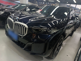 宝马X5 2025款 xDrive 30Li 尊享型M运动曜夜套装