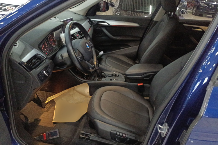 宝马X1 2016款 sDrive18Li 尊享型中控内饰19