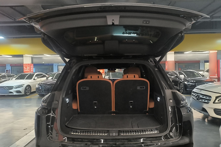 理想汽车 理想L8 2023款 Pro局部细节23