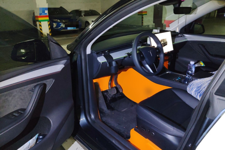 特斯拉 Model Y 2024款 后轮驱动版中控内饰20