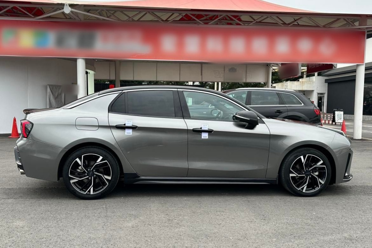 领克03 2025款 1.5TD DCT冠军版Pro车身外观6002