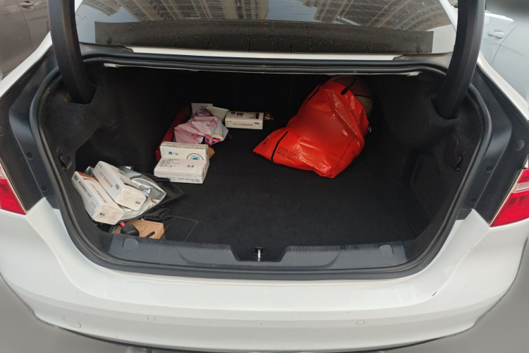 捷豹XEL 2019款 2.0T 200PS 豪华版局部细节23