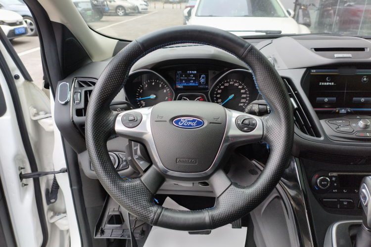 福特 翼虎 2015款 2.0L GTDi 四驱运动型局部细节13