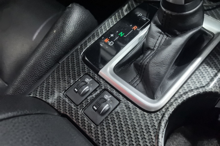 丰田 汉兰达 2018款 2.0T 四驱尊贵版 7座 国V车身外观6012