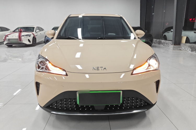 哪吒汽车 哪吒AYA 2023款 401 Lite车身外观2