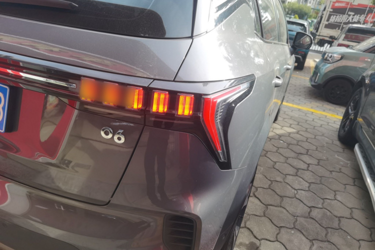 领克06 2023款 Remix 1.5T 劲Halo车身外观6006