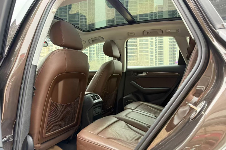 奥迪Q5 2013款 40 TFSI 舒适型中控内饰7002