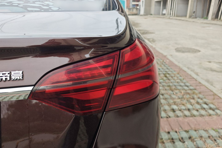 吉利汽车 帝豪 2018款 1.5L 手动向上互联版车身外观9