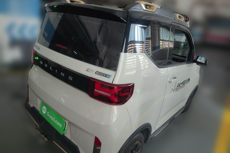 五菱汽车 宏光MINIEV 2022款 GAMEBOY 200km 玩咖款 磷酸铁锂车身外观6005