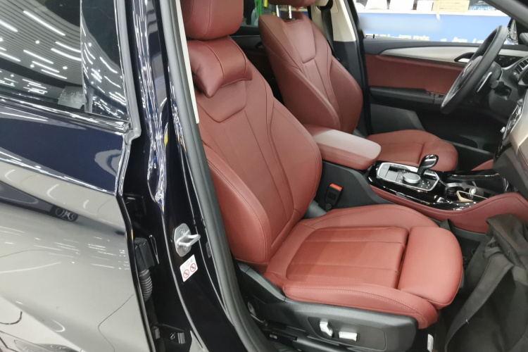 宝马X4 2022款 xDrive 25i M运动套装局部细节41