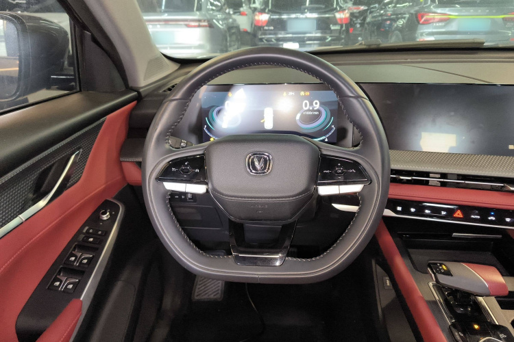 长安CS75 PLUS 2022款 第二代 1.5T 自动尊享型中控内饰13