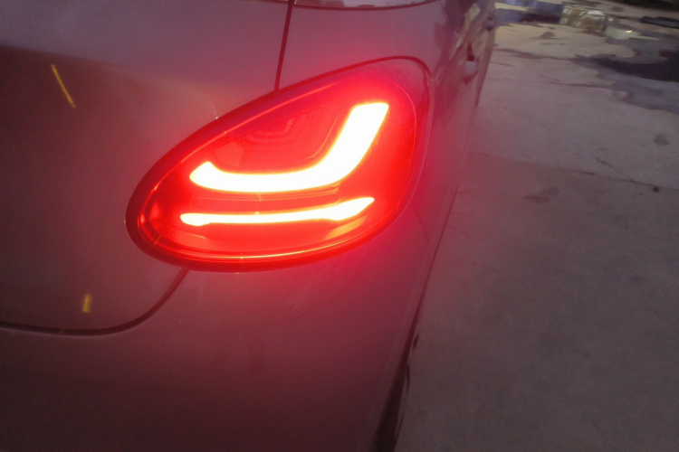 五菱汽车 五菱缤果 2023款 333km 灵犀互联+款车身外观9