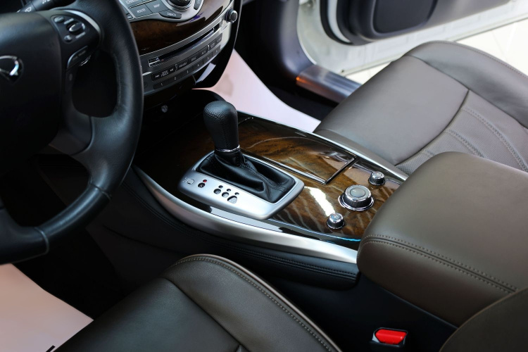 英菲尼迪QX60(进口) 2014款 2.5 S/C Hybrid 四驱全能版中控内饰7005