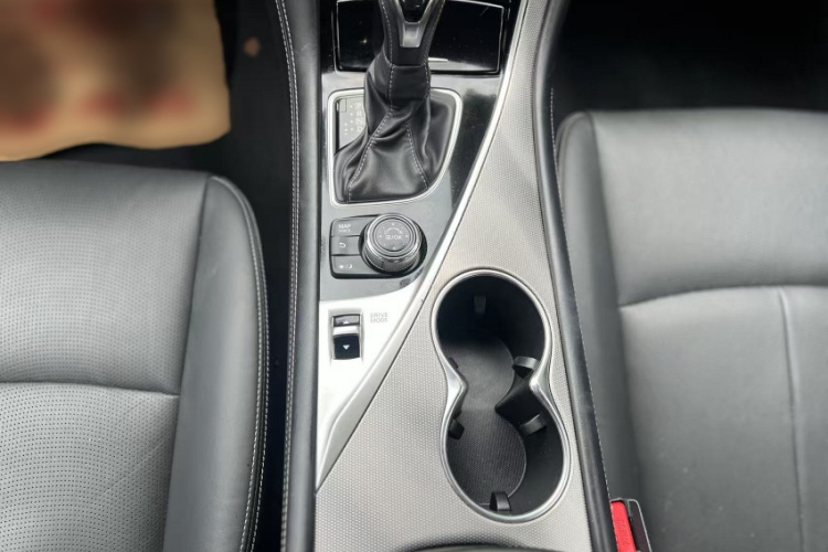 英菲尼迪Q50L 2018款 2.0T 逸享版 国VI中控内饰7003