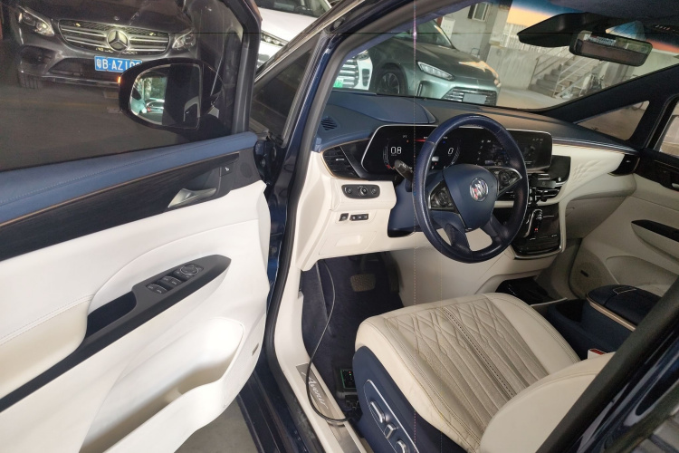 别克GL8 2020款 Avenir艾维亚 四座尊礼版中控内饰7002