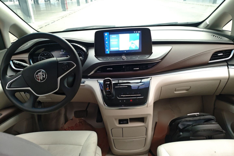 别克GL8 2021款 陆上公务舱 652T 舒适型中控内饰7002