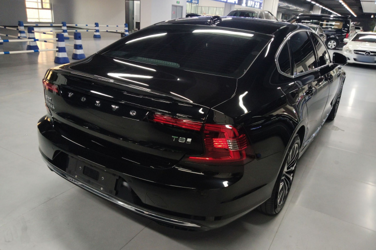 沃尔沃S90新能源 2025款 插电式混动 四驱长续航智逸豪华版车身外观7