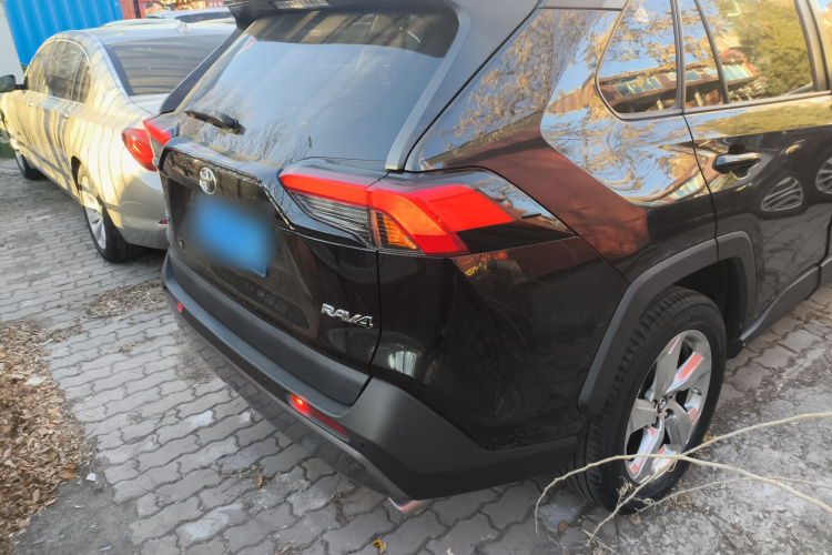 丰田 RAV4荣放 2020款 2.0L CVT两驱风尚版车身外观6