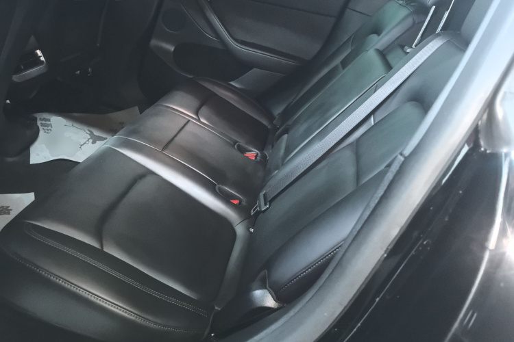 特斯拉 Model Y 2021款 长续航全轮驱动版 3D7中控内饰21